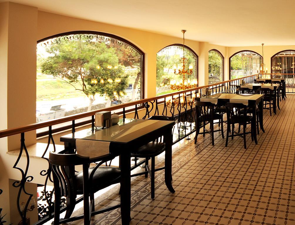 Edahan Hotel Biga Buitenkant foto